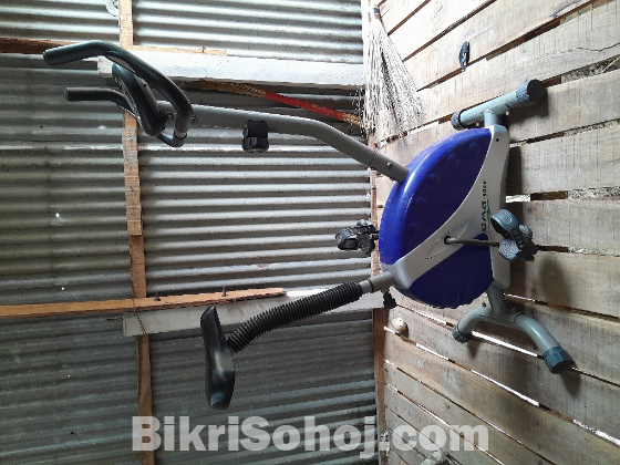 সাইকেলিং মেশিন